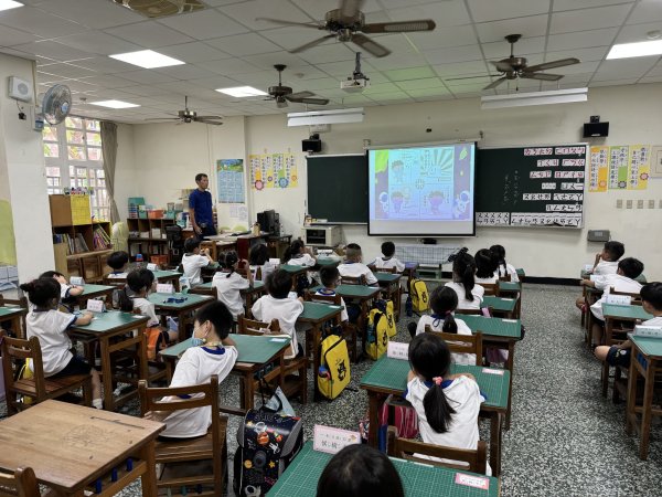 小一新鮮人歡樂入學，生活訓練助力適應校園生活