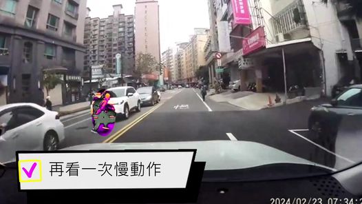 行人請走行人穿越道勿任意穿越馬路